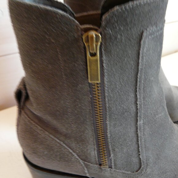 Ladies Cole Haan Grand OS Zip Boots 7 B Gray Suede Ankle Boots - Picture 2 of 13